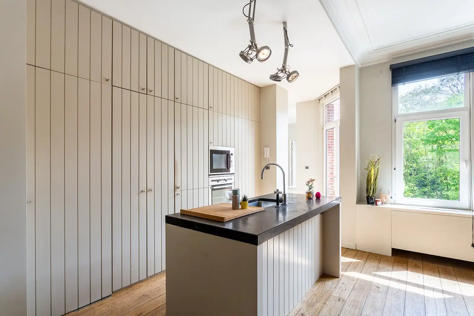 Royaal charme appartement van 195m² met 3 slk en 3 badk + P foto 13