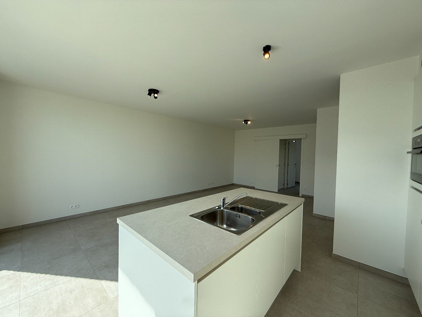 Nieuwbouwappartement met autostandplaats te Izegem  foto 7