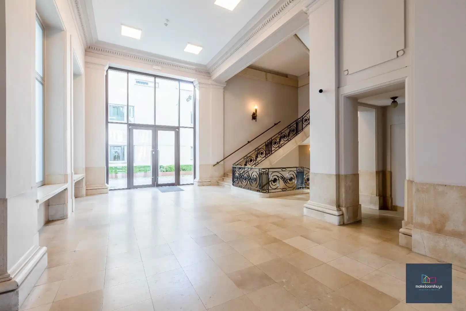 Luxueus duplex appartement   te Kouterhof met 2 slaapkamers , terras en  garageplaats foto 3