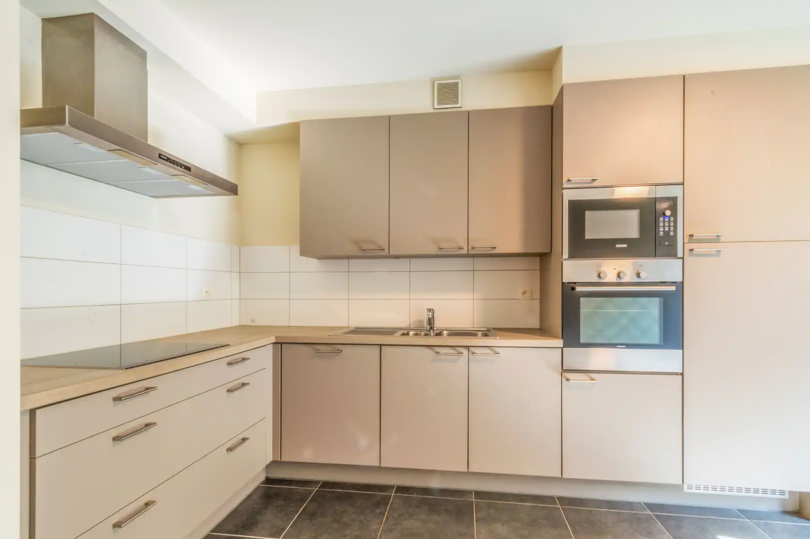 Een aangenaam, ruim duplex-appartement te Halle centrum! foto 10
