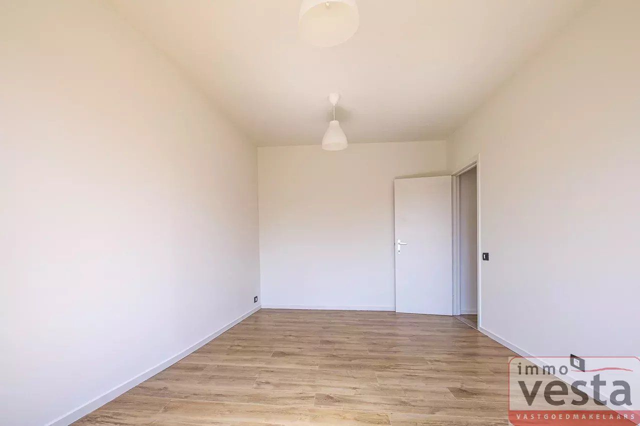 Te huur: Goed onderhouden appartement in het centrum van Sint-Truiden foto 16