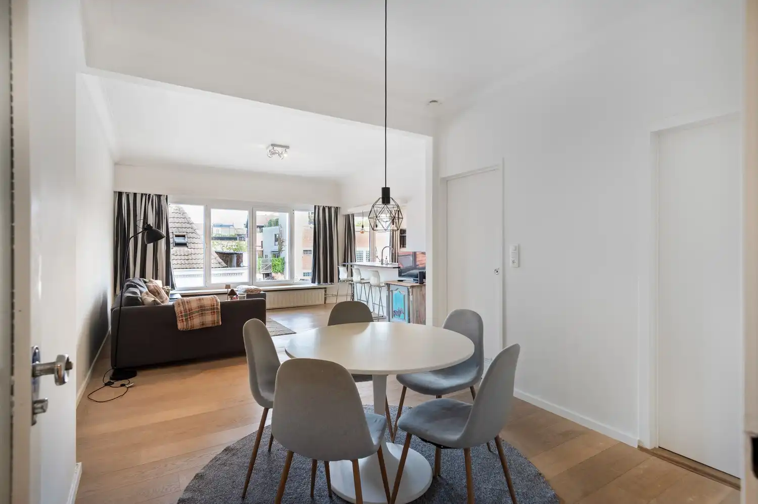 Instapklaar 2-slaapkamerappartement op centrale en rustige ligging foto 3