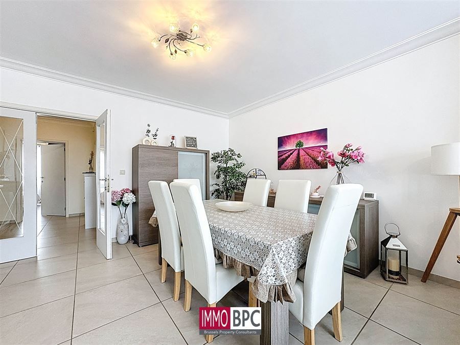 Instapklaar, ruim appartement met 2 slaapkamers, kelder en garage inbegrepen foto 6