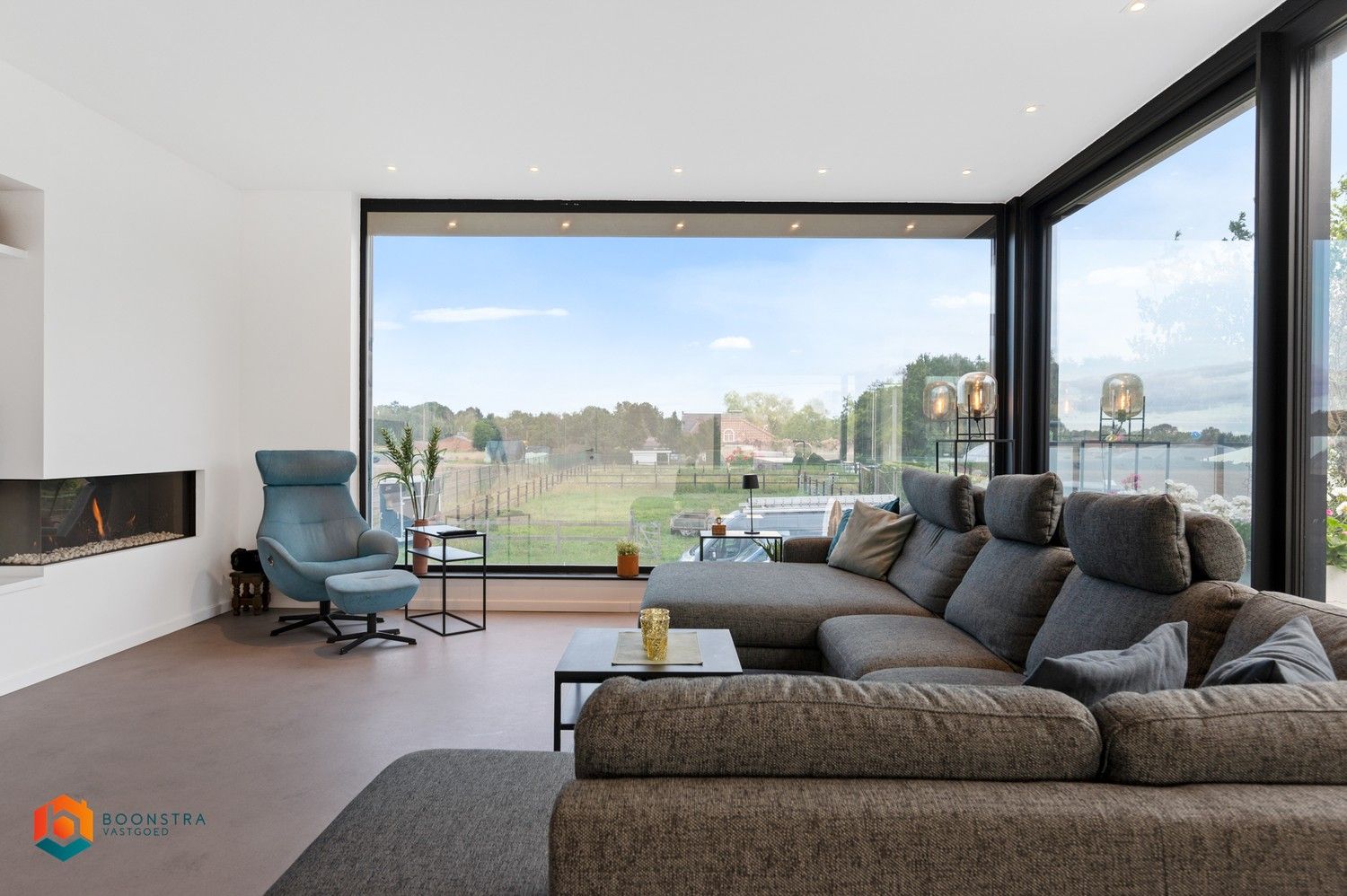 Exclusieve moderne villa met handelsruimte te Schriek foto 3