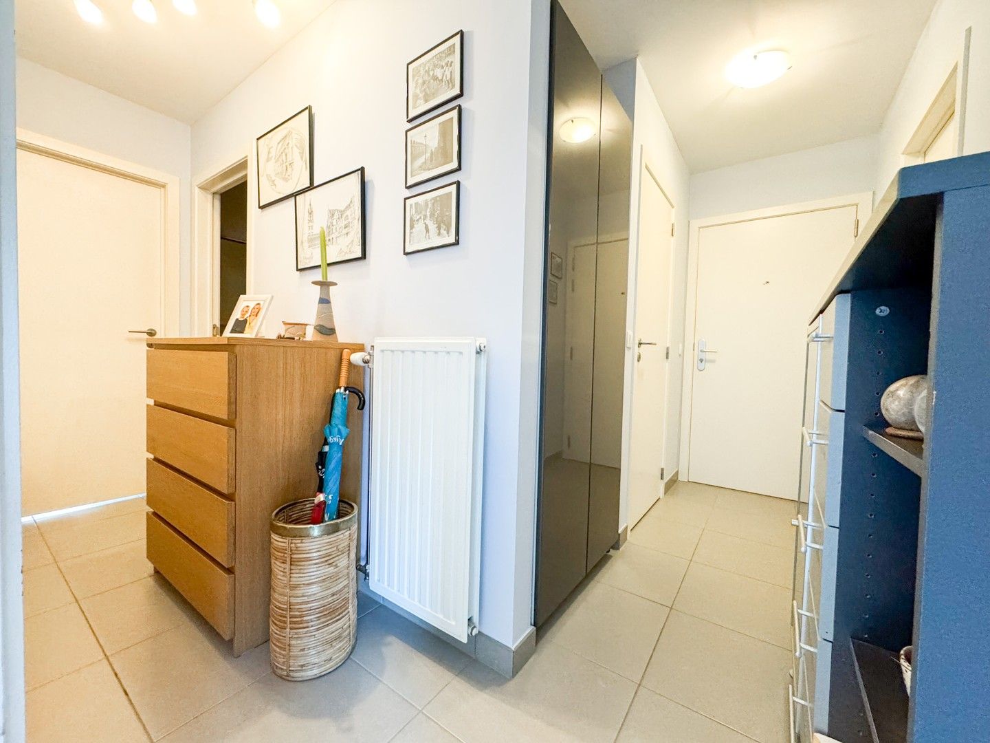 Energiezuinig en instapklaar 2slp appartement met zonnig terras nabij E40! foto 2