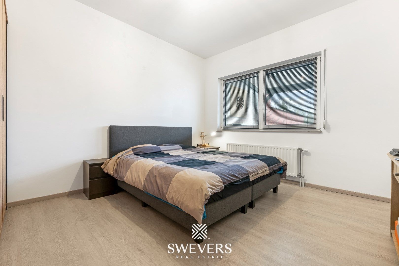 Volledig gerenoveerd appartement van 102 m² met ruim terras en garagebox foto 16