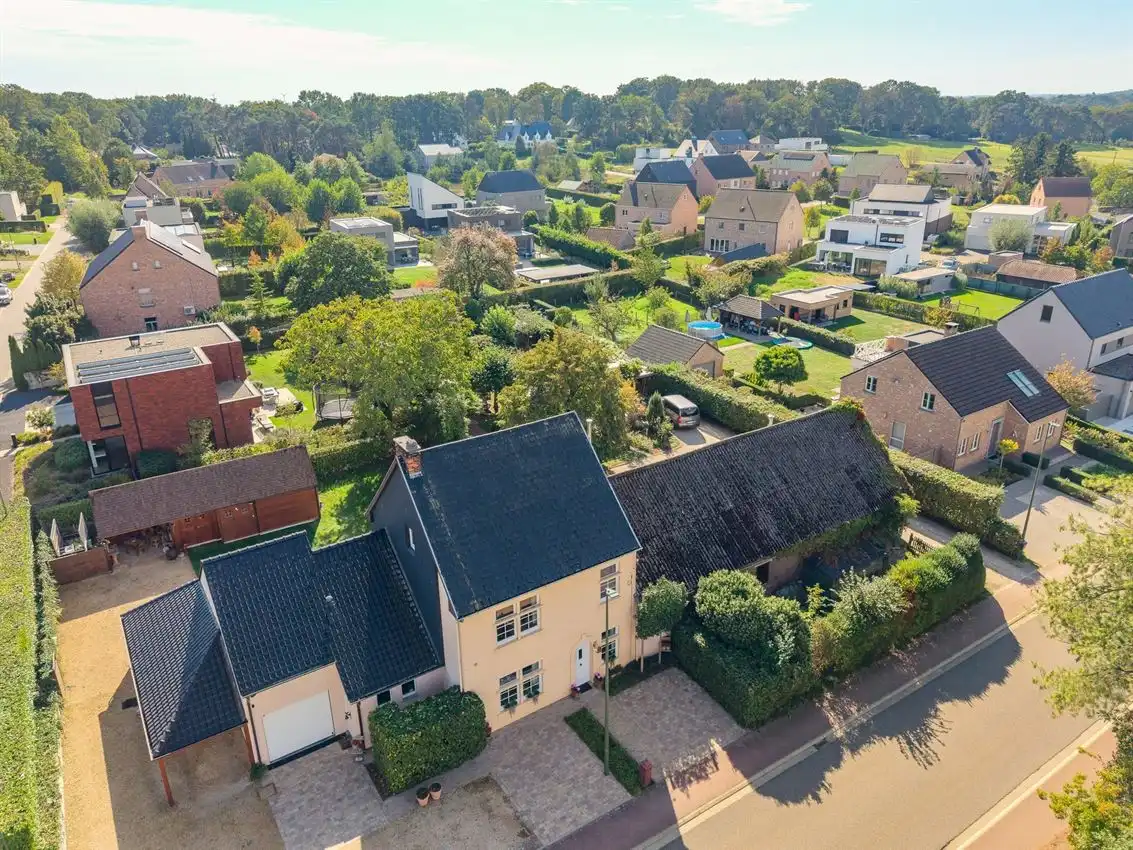Karaktervolle en instapklare woning met zonnige tuin nabij het Gras- en Crauwelsbos foto 51