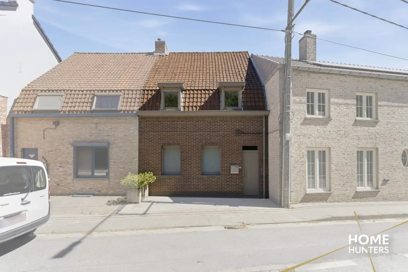 Te renoveren woning met 3 slaapkamers en gigantische tuin in Aalbeke foto 3