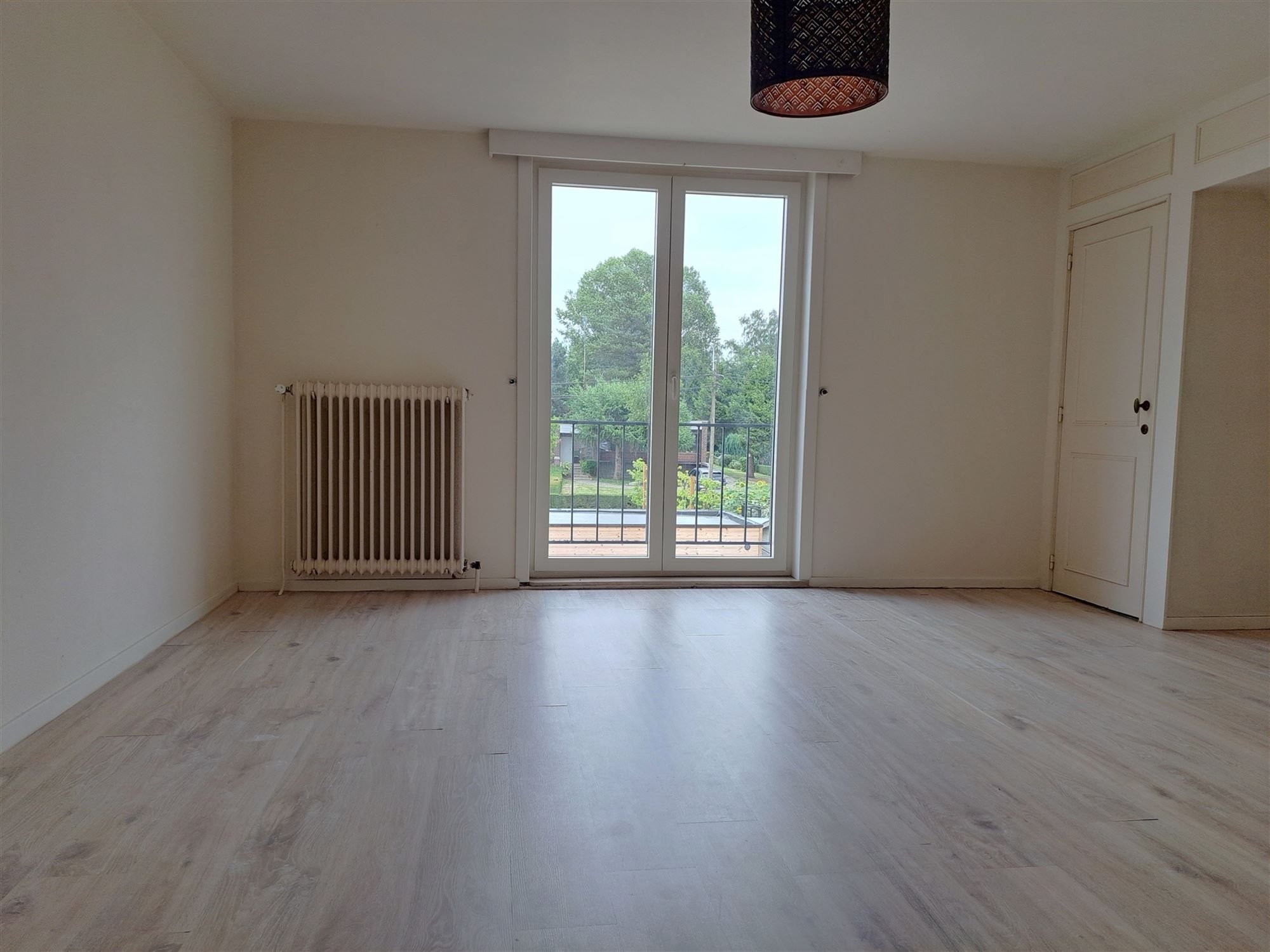 Rustiek landhuis met 3 slaapkamers, garage en grote tuin.  foto 9