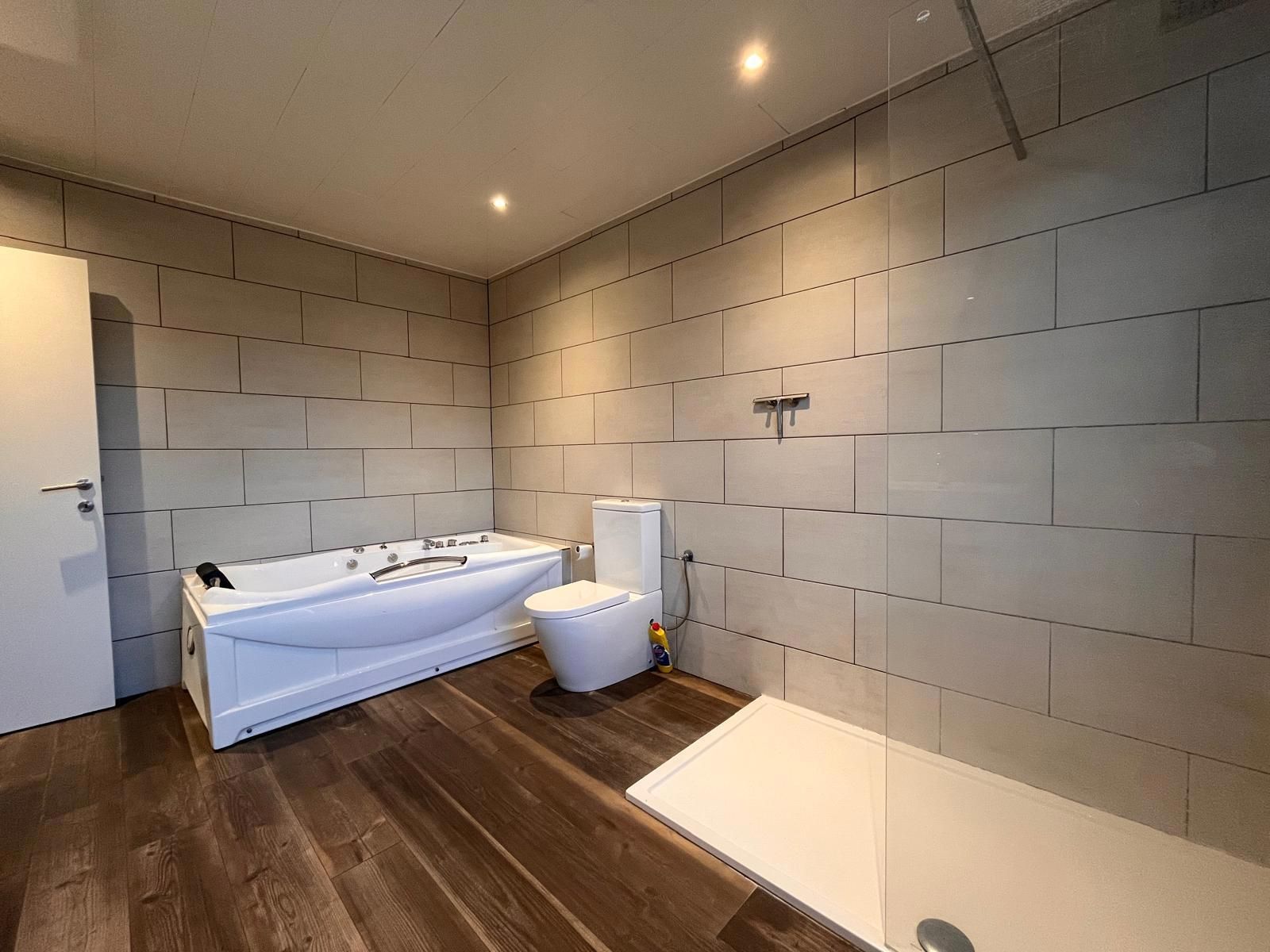 Instapklare woning met 3 slpks nabij station Tienen foto 12