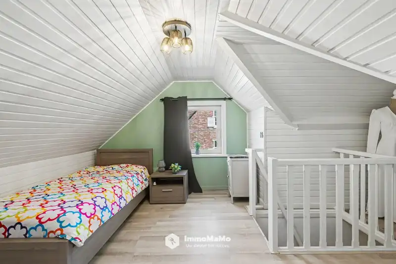 RUIME GERENOVEERDE WONING MET 3 SLPK TE KOOP IN WACHTEBEKE foto 18