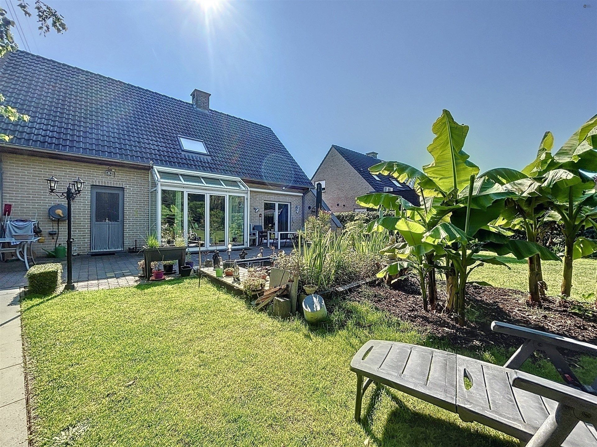 Recente open bebouwing  met garage en 3 slaapkamers op perceel van 1072m² foto 7