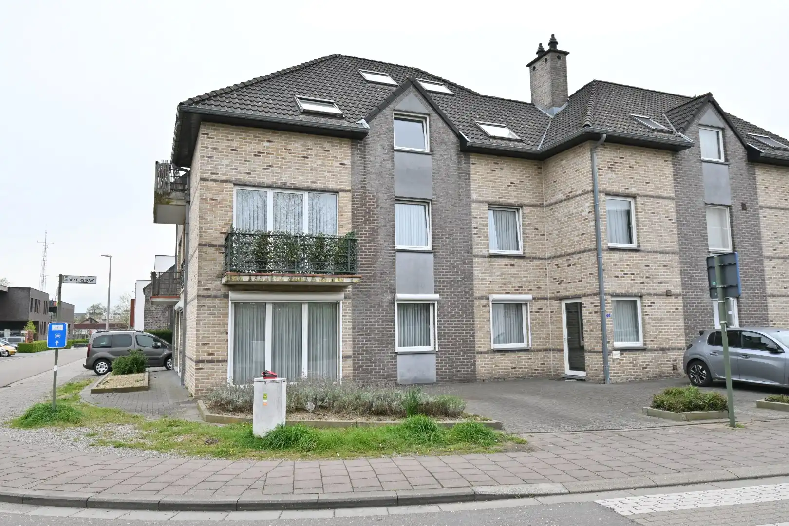 Gelijkvloers appartement met 2 slaapkamers en garage foto 21