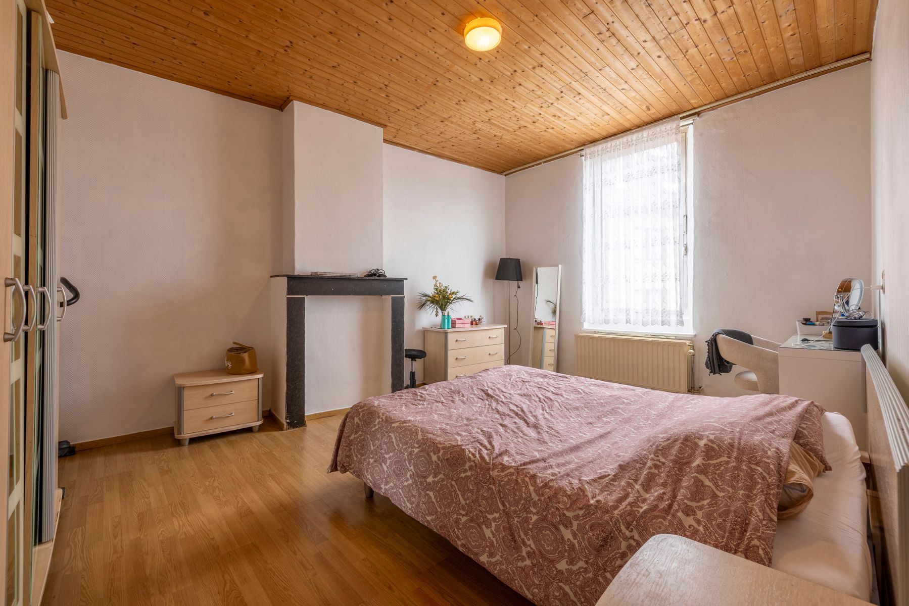 Handelsruimte met woning – 5 slaapkamers en stadsterras foto 9