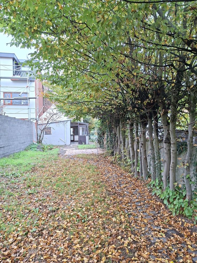 Licht te renoveren woning / 4 slaapkamers en tuin / centrale ligging foto 45