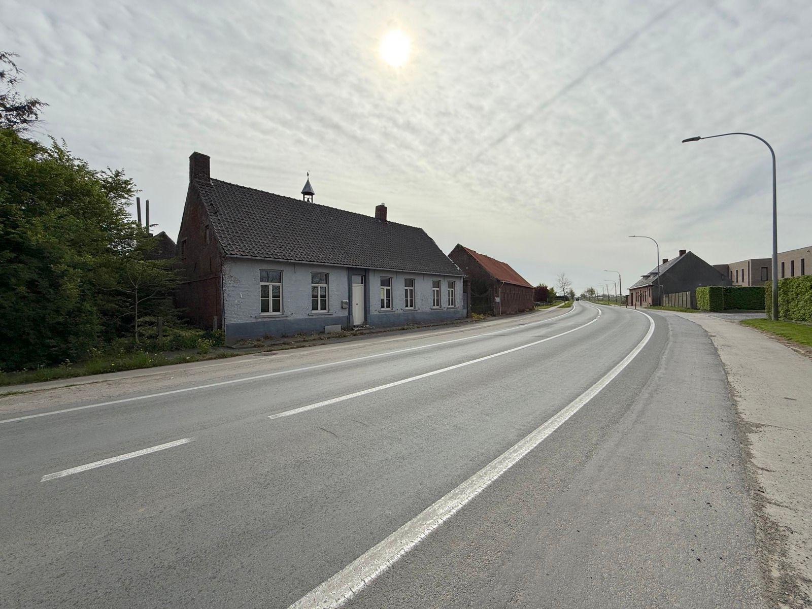 Te renoveren hoeve met woning en verschillende bijgebouwen foto 17