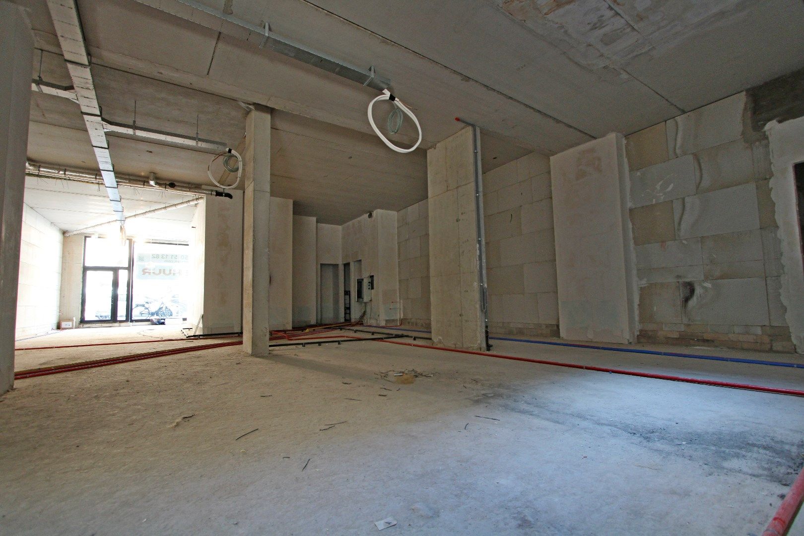 Multifunctionele ruimte omgeving Heldentorens Heist te huur (239m²) met laadkade foto 3