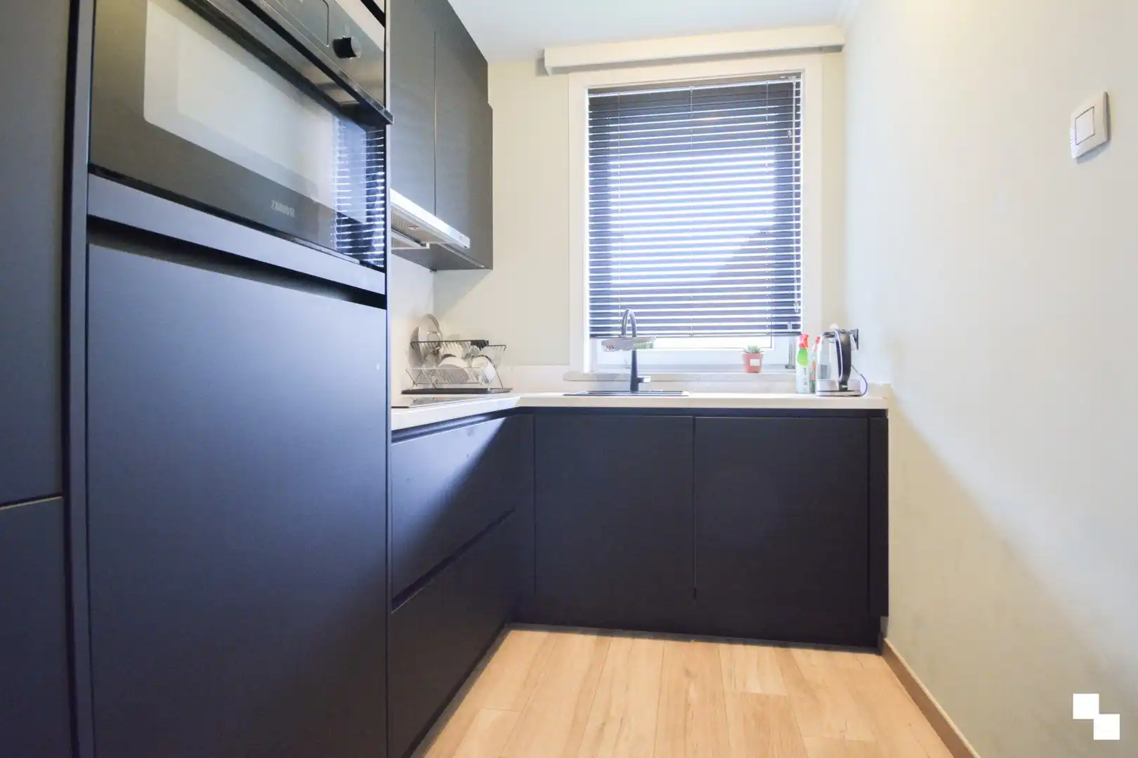 Gelijkvloerse studio te Roeselare foto 8