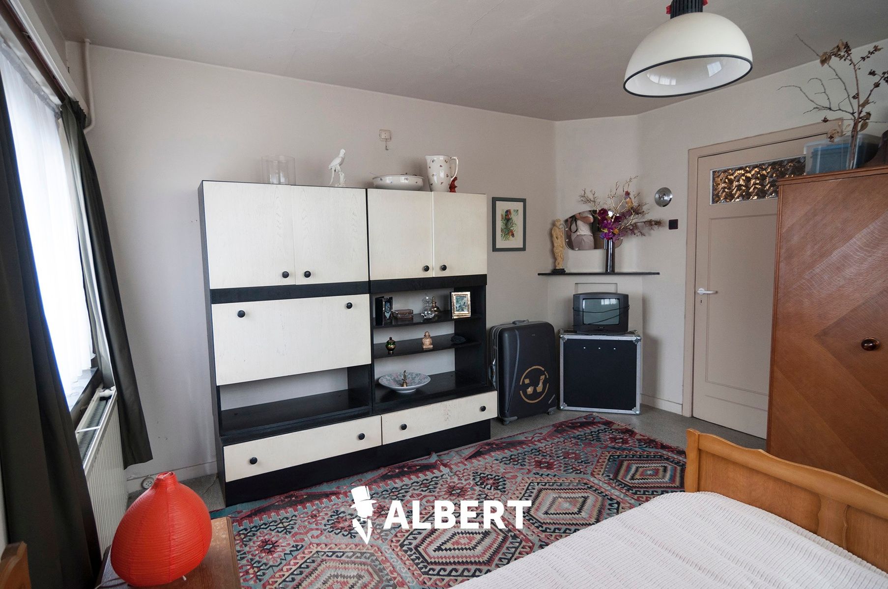 Gunstig gelegen, ruime, tijdloze woning op prachtig perceel! foto 25