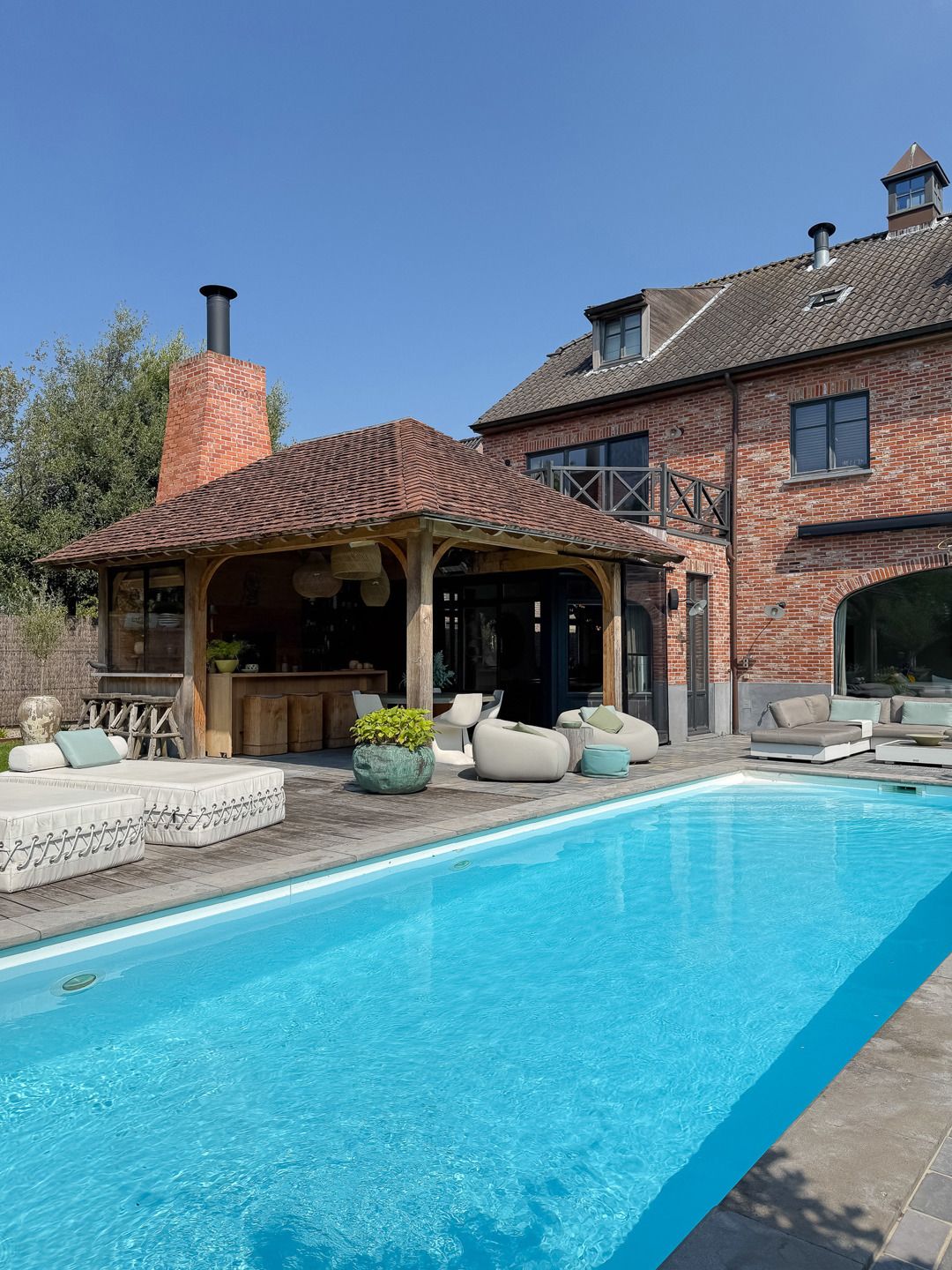 Exclusieve villa met zwembad, gelegen in een groene omgeving foto 31