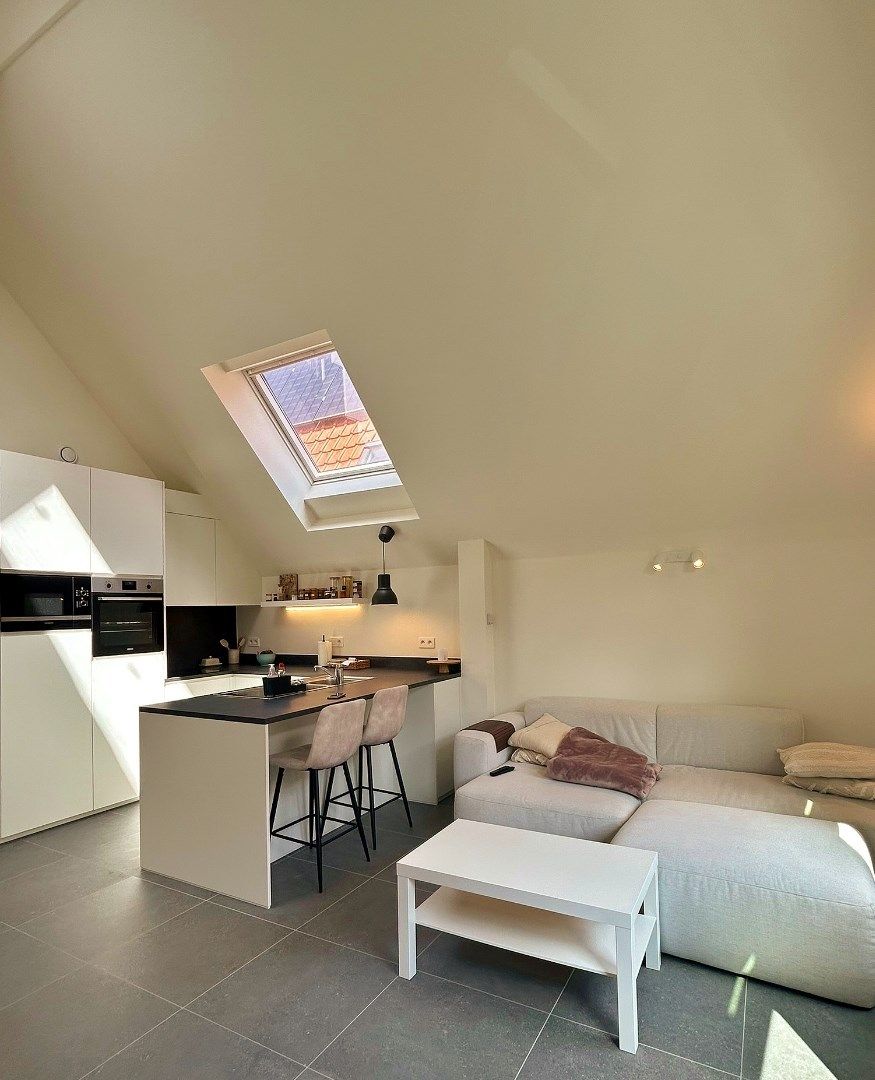 Volledig vernieuwd appartement met terras in Ieper centrum foto 6