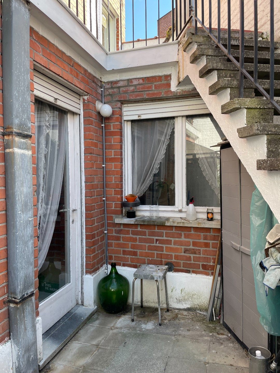 woning met 3 kamers, grote garage en koer  foto 16