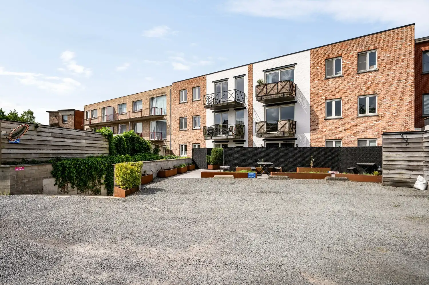 Energiezuinig appartement met privatief terras! foto {{pictureIndex}}