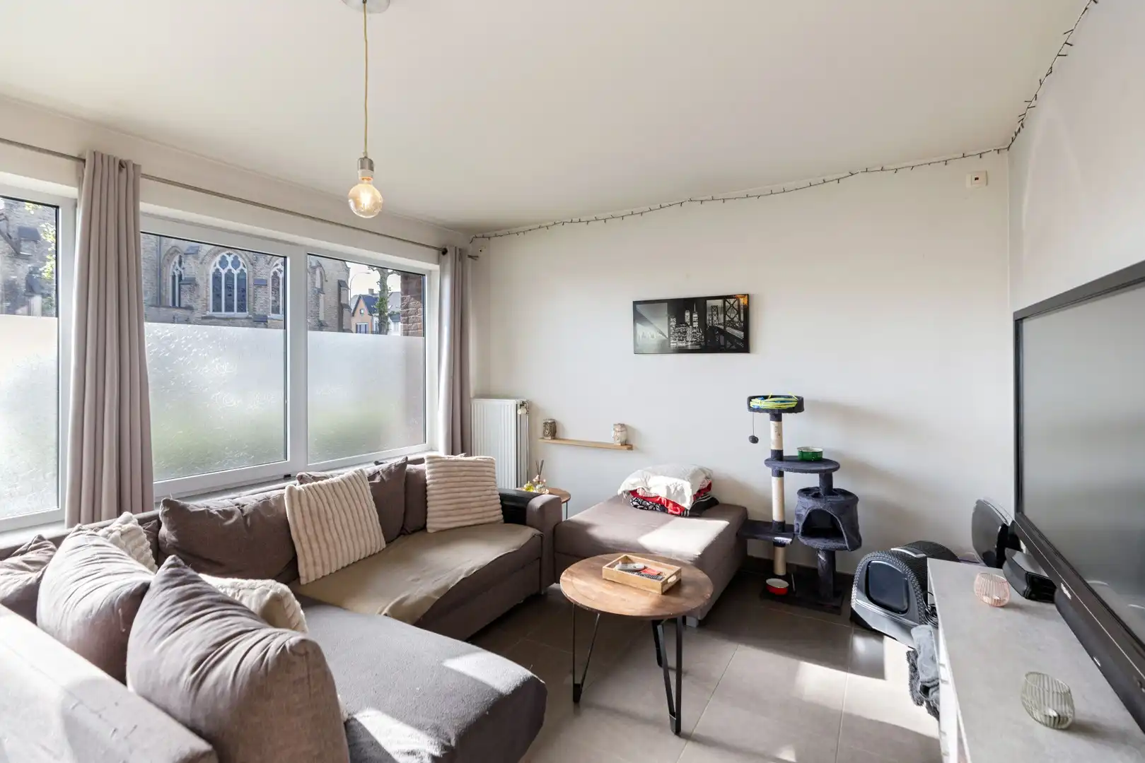 Lichtrijk en gelijkvloers appartement in het hart van Koolskamp foto 4