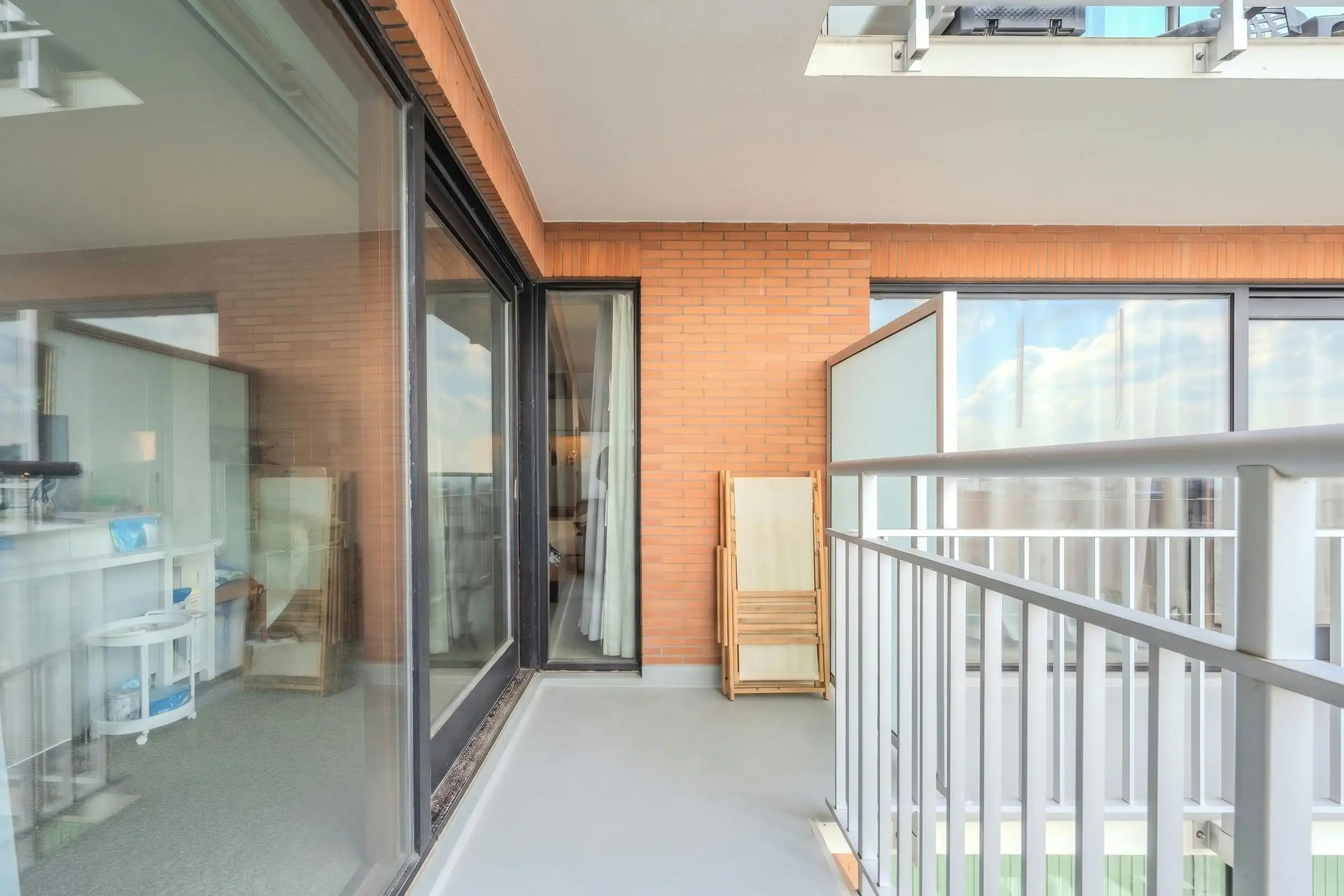 Lichtrijke hoekstudio te koop in centrum Middelkerke! foto 14