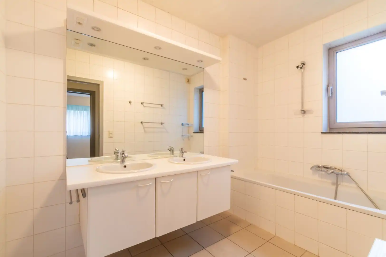 APP MET 2 SLP, TERRAS, STAANPLAATS & KELDER! foto 16