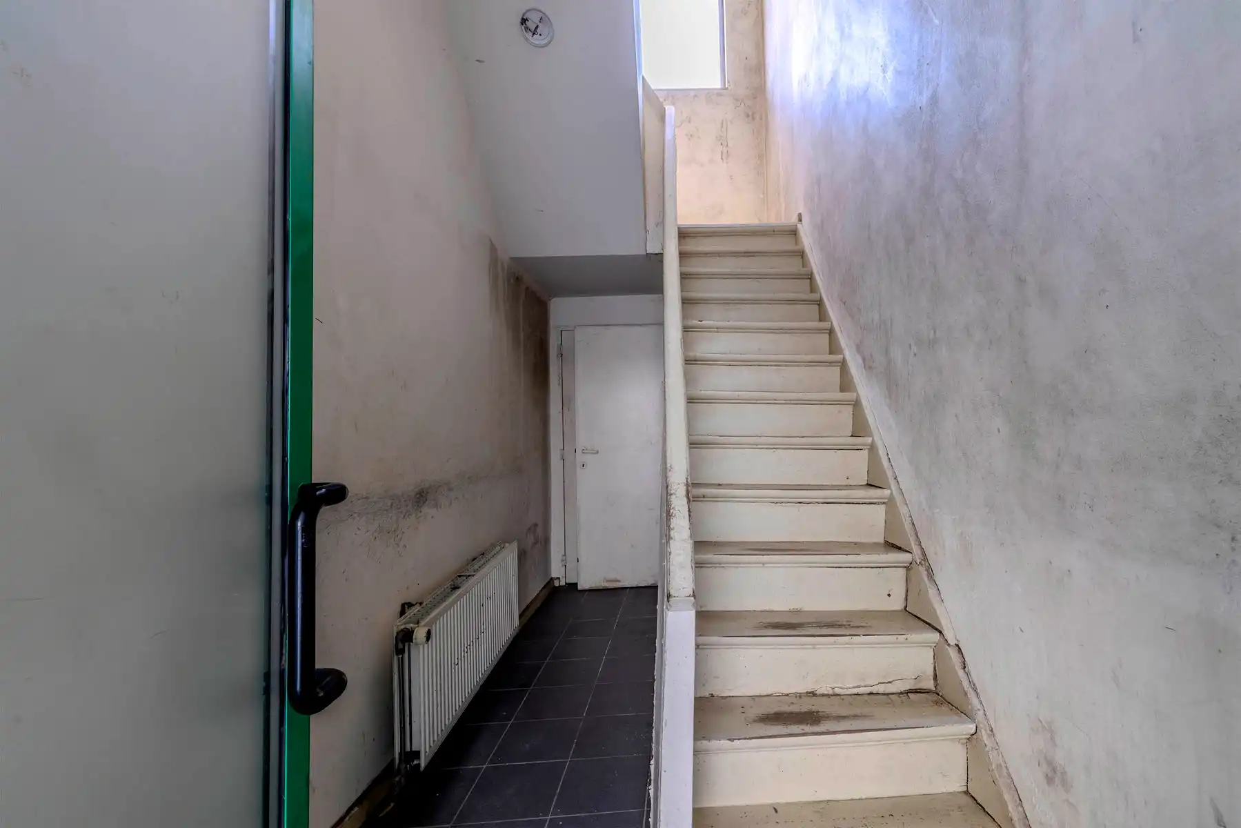 Wonen en werken in hartje Turnhout: handelspand + 2 appartementen foto 31