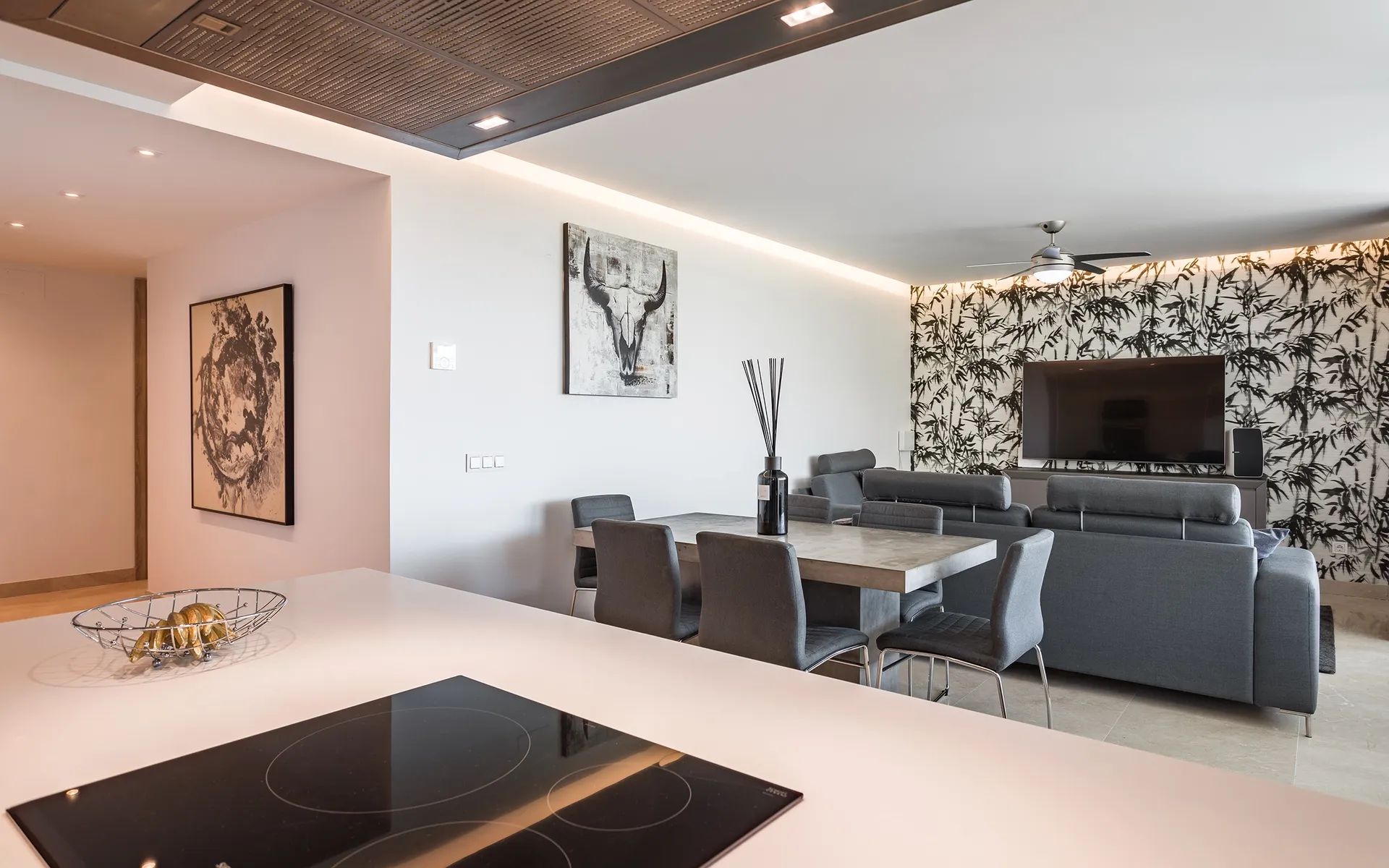 Exclusief wonen met panoramisch uitzicht: luxe appartement in Benahavis foto 6