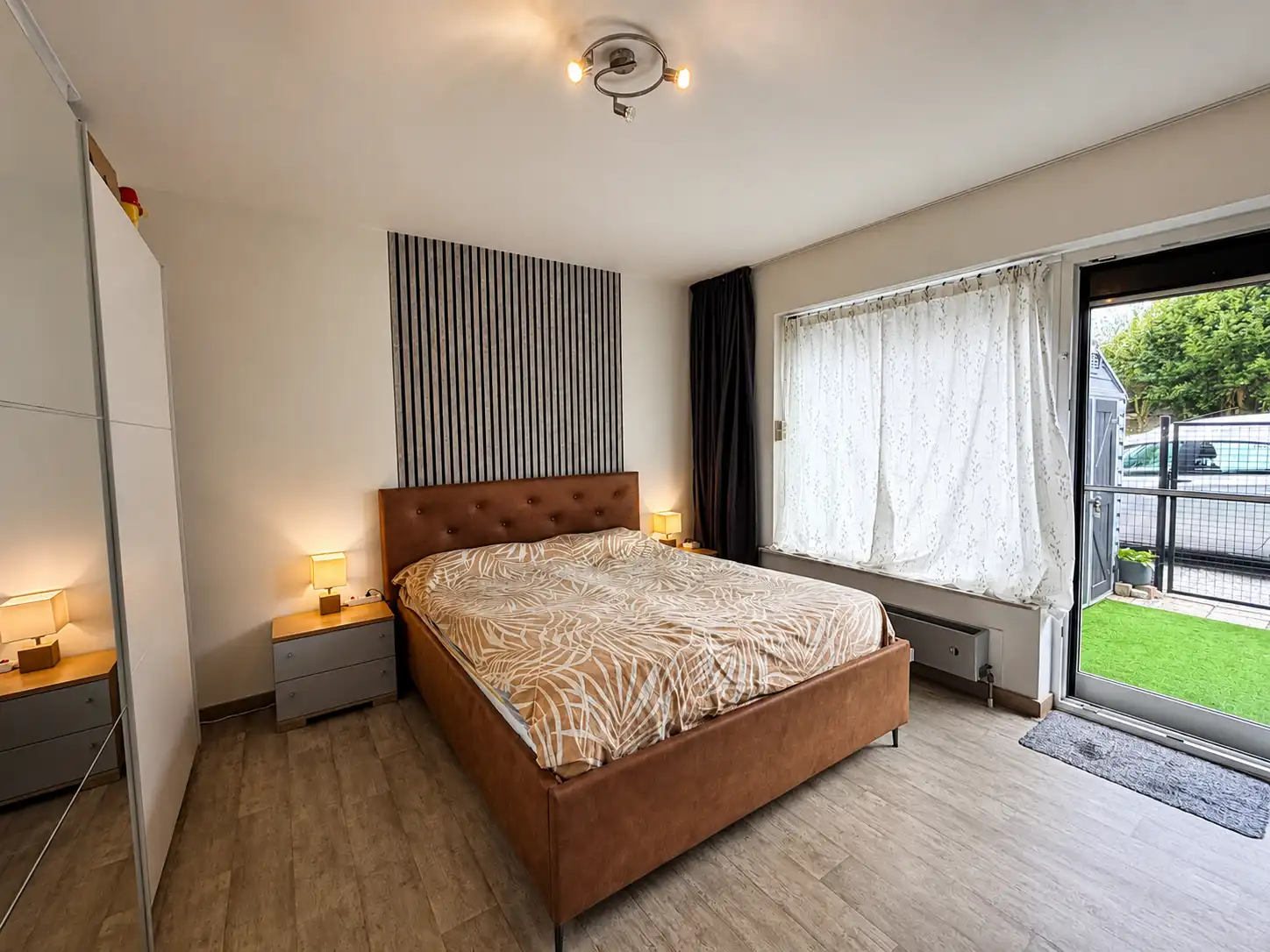 Instapklaar gelijkvloers appartement met 2 slaapkamers van 100 m² met terras en autostaanplaats foto 8
