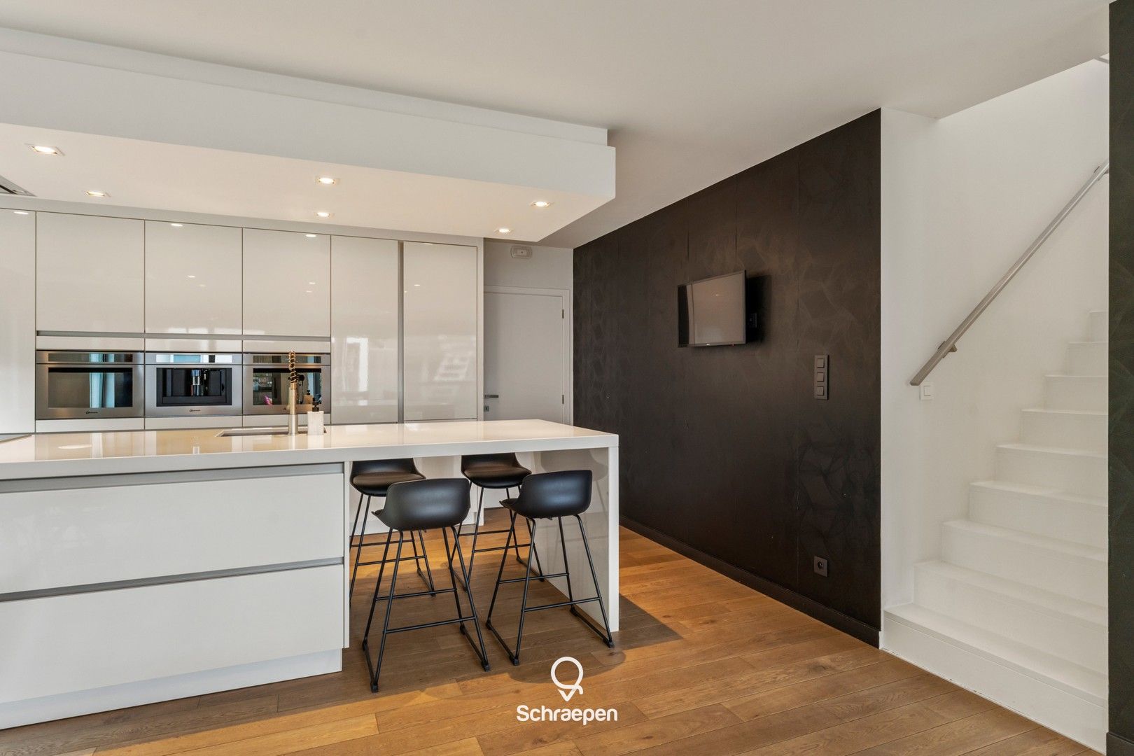 Hoogwaardig afgewerkte gezinswoning (232 m²) op zuidelijk georiënteerd perceel van circa 7 are! foto 10