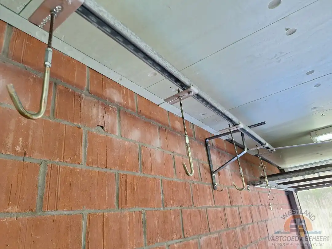 Toegankelijke garagebox vlakbij de dijk foto 6