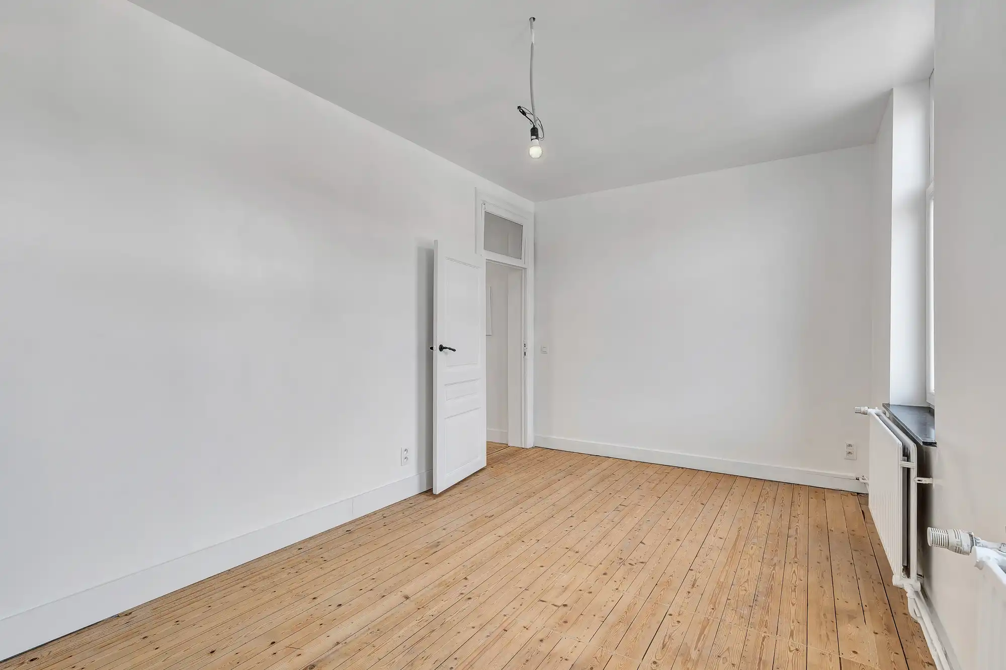 Gerenoveerde pastorijwoning met grote ruimtes in Erembodegem foto 19