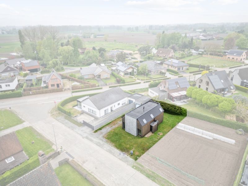 Af te werken woning in doodlopende zijstraat . foto 18