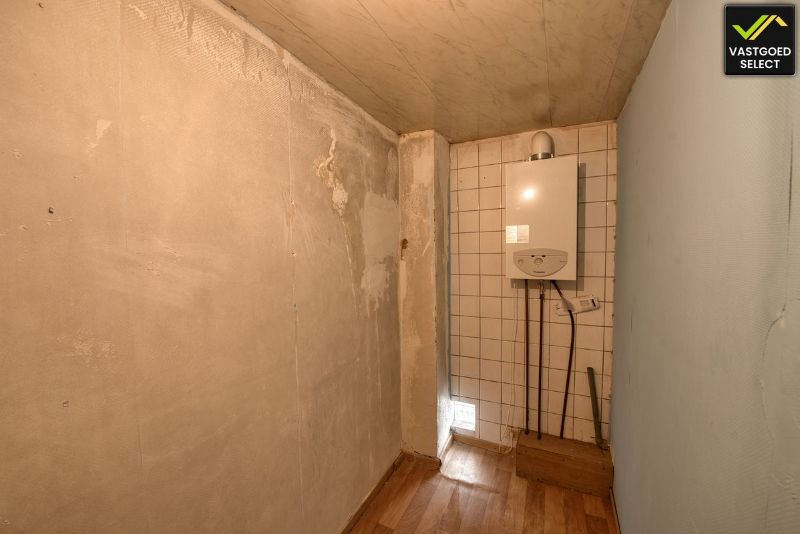 Charmante gesloten bebouwing met 4 slaapkamers in het hart van Eeklo. Ideaal starters of investeringspand! foto 14