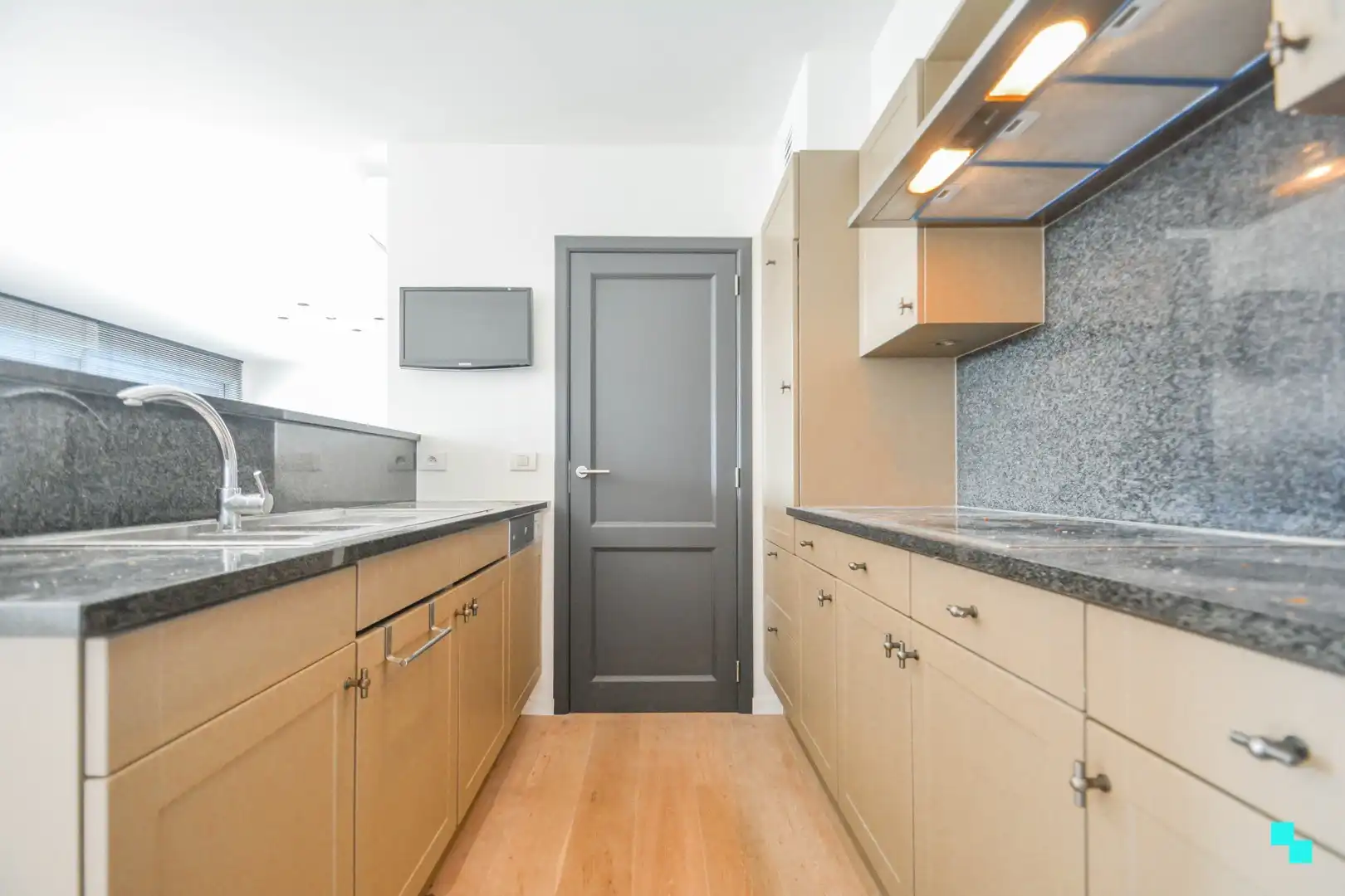 Ruim, instapklaar appartement nabij centrum Emelgem foto 11