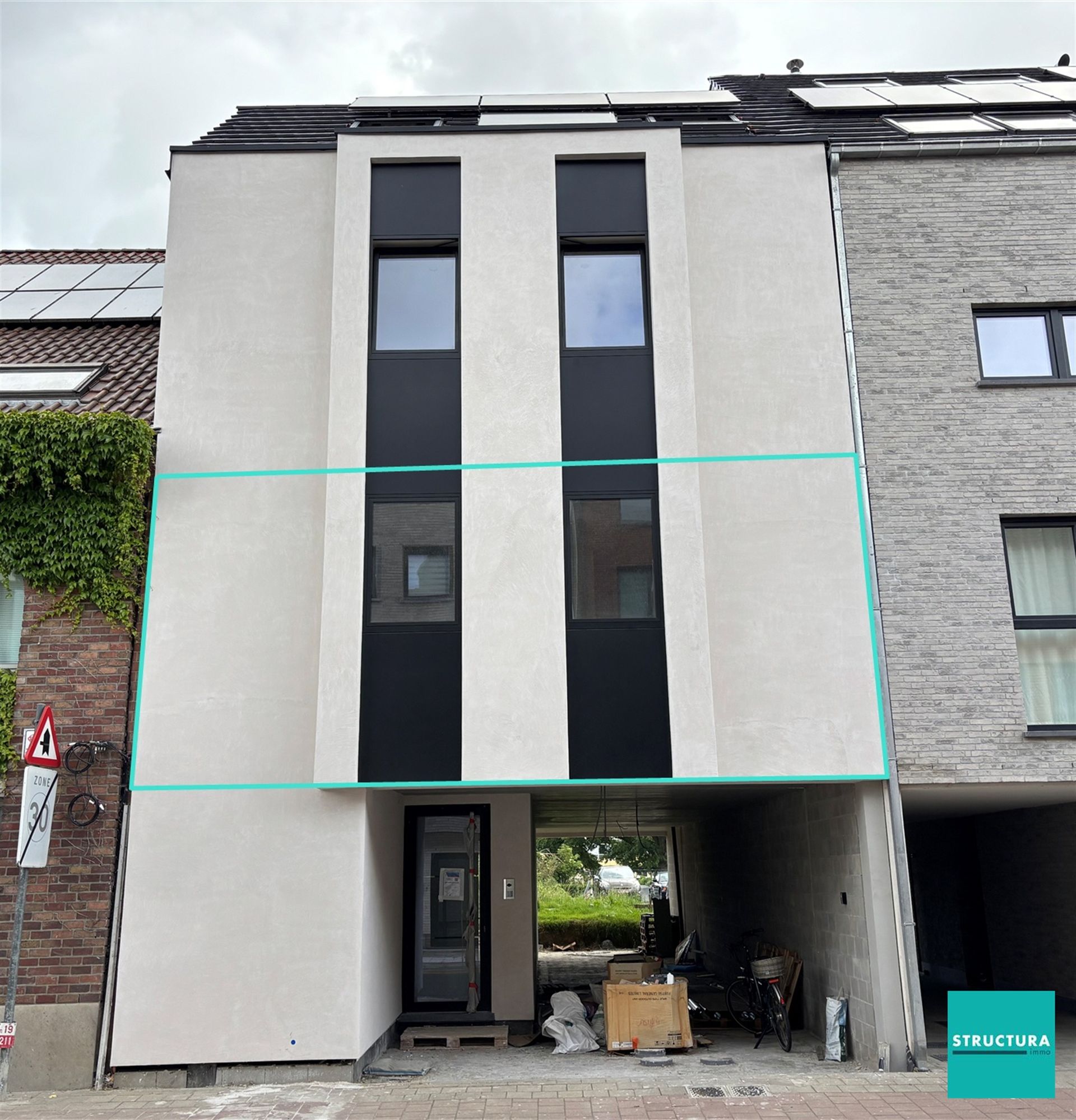 Appartement met 2 slaapkamers en 2 staanplaatsen in centrum Merchtem foto 3