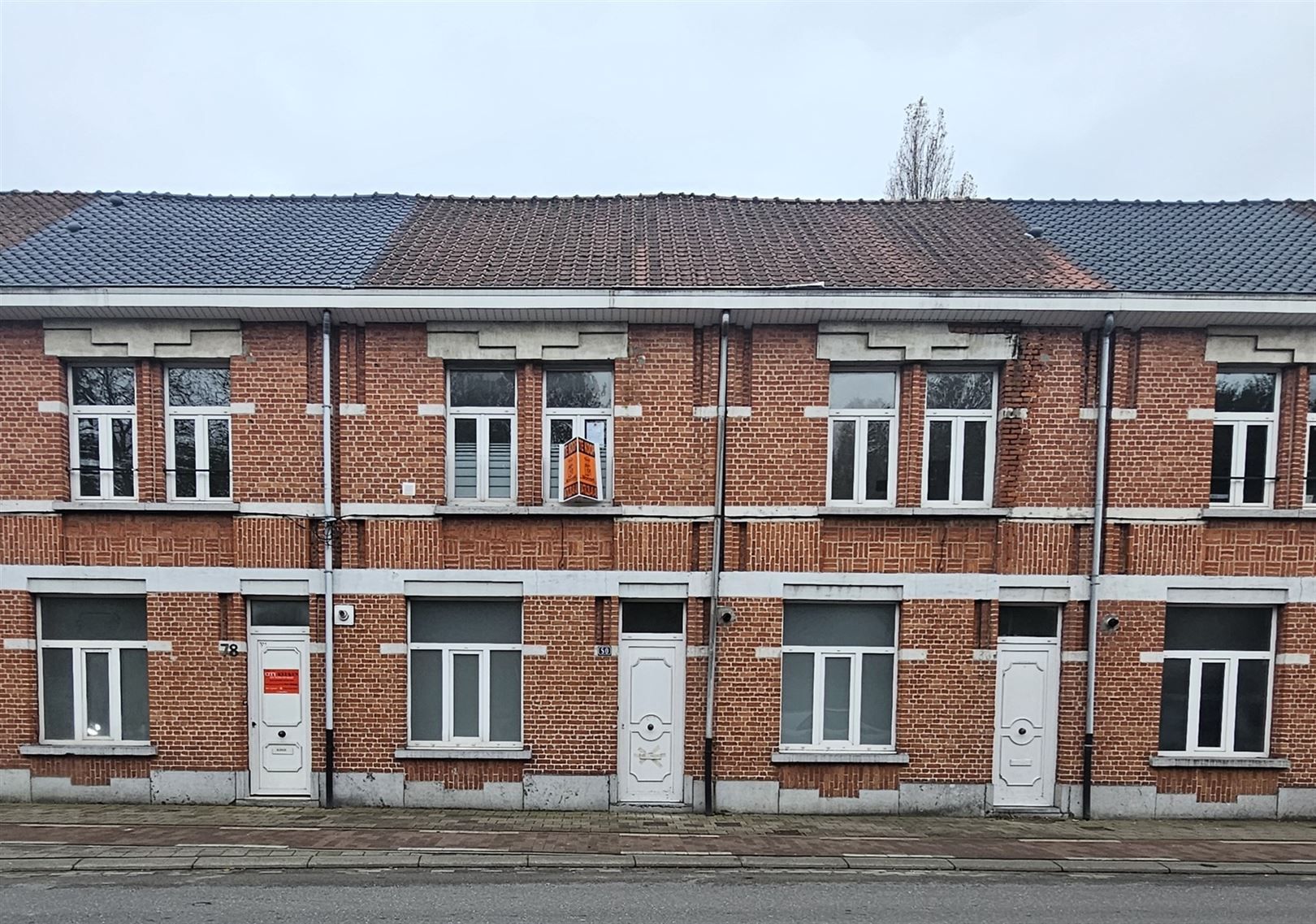 Hoofdfoto van de publicatie: Woning met 4 slaapkamers en tuin.