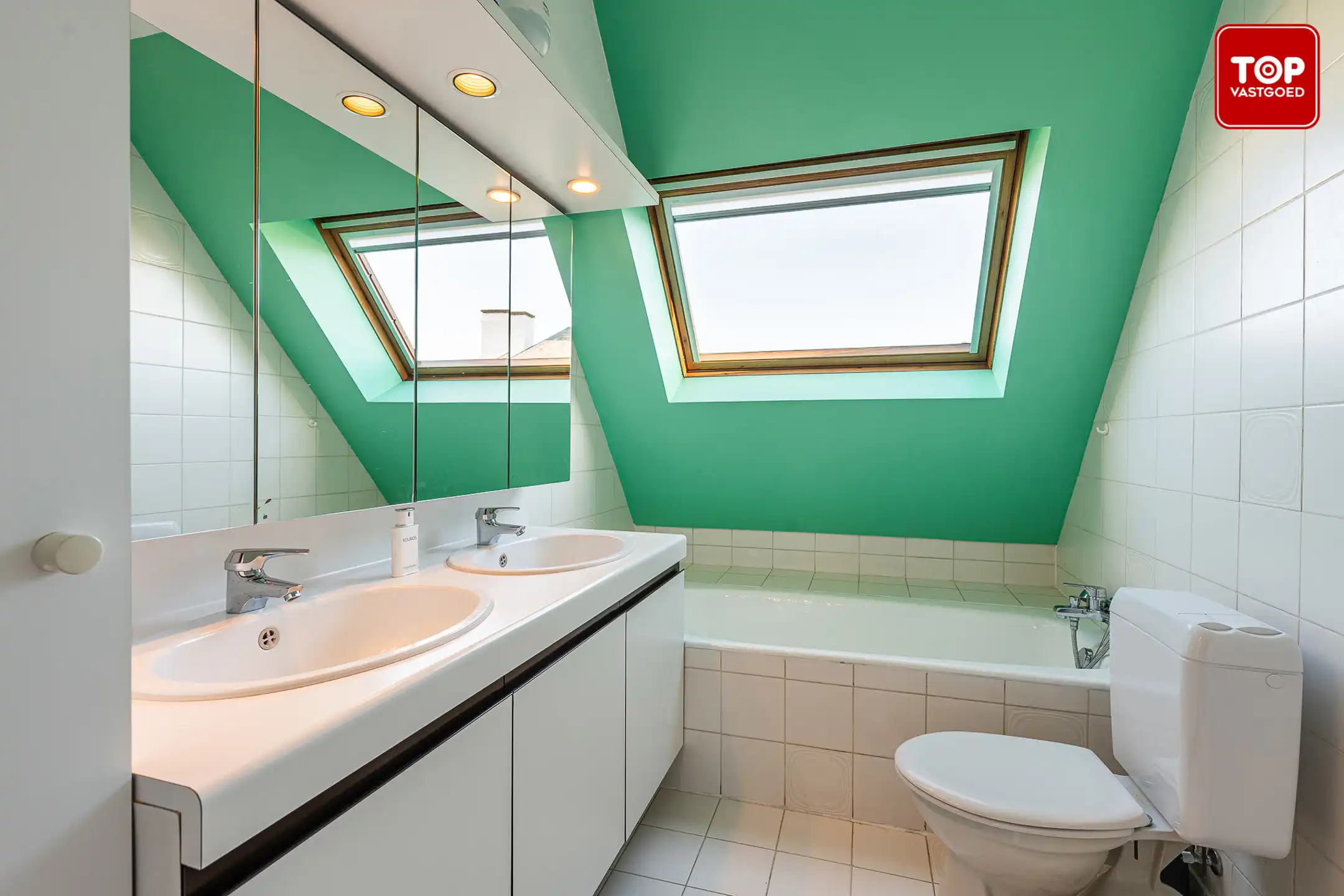 Ruime villa met veel rust en privacy foto 16