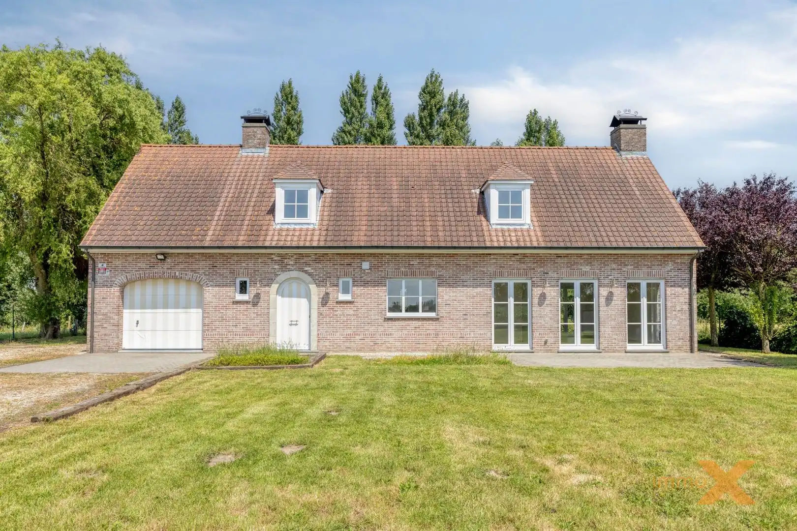 RUIME LANDELIJKE WONING foto 3