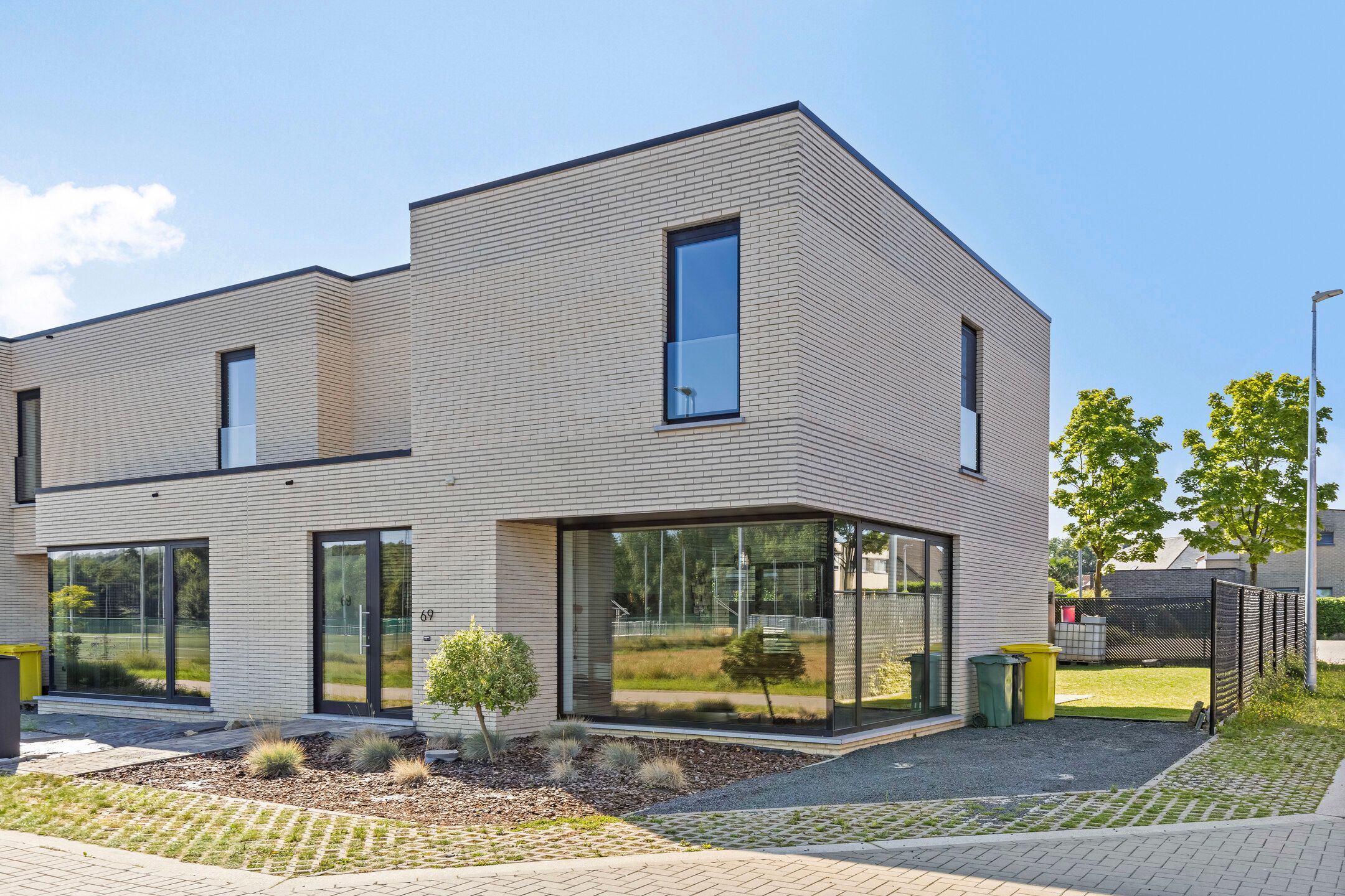 Recente, energiezuinige BEN-woning met 3 slaapkamers foto {{pictureIndex}}