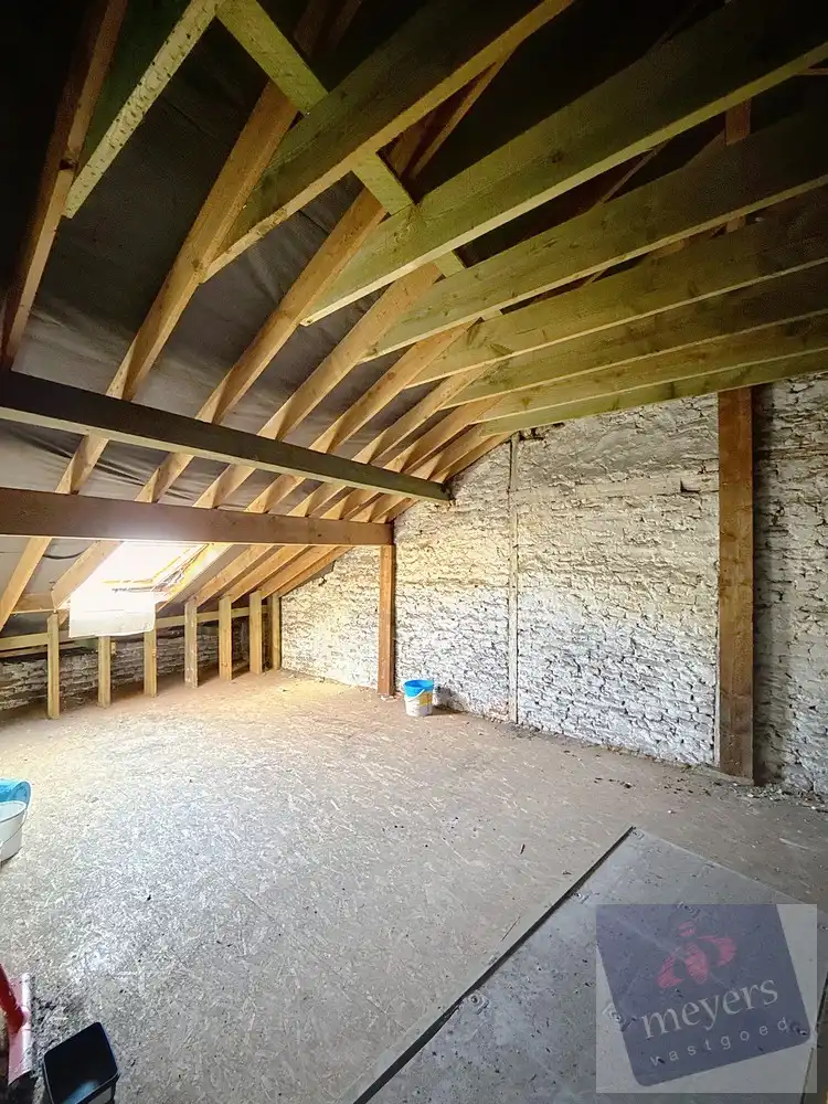 Handelshuis met woonst en renovatiepotentieel in Sint-Truiden foto 18