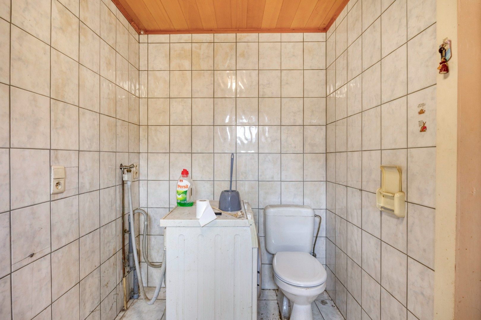 Te renoveren woning langs het centrum van Mol !  foto 12