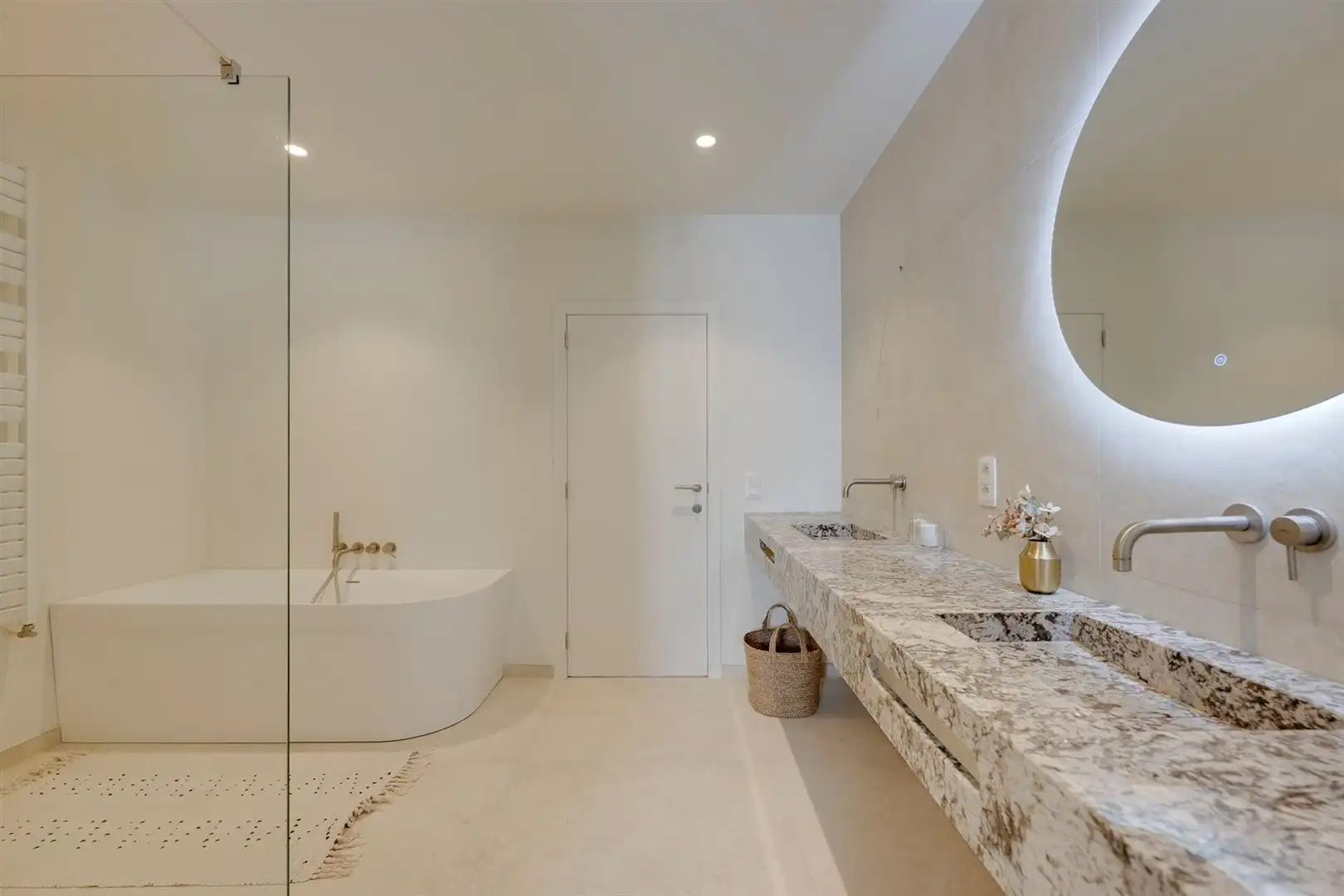 Duplex met herenhuisallure en stadstuin in Sint-Andries  foto 16