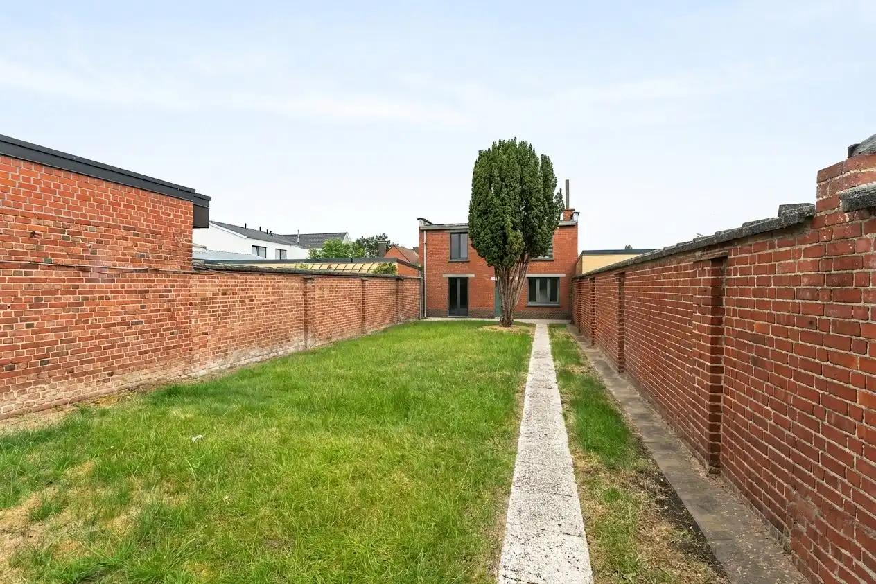 Ruime, instapklare woning met 5 slaapkamers, tuin en garage te Roeselare foto 15