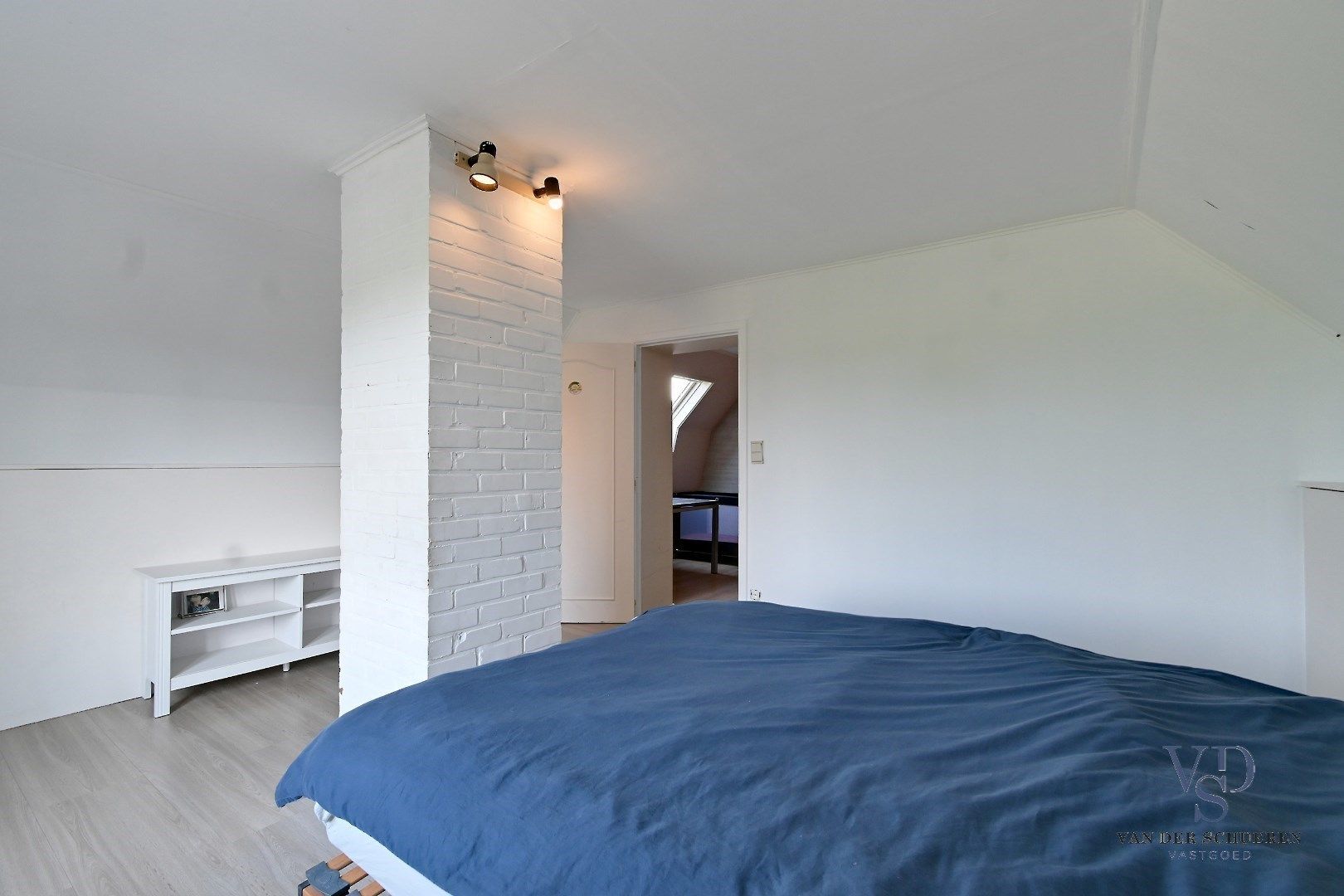 Instapklare woning (2427m²) met stallen. foto 34