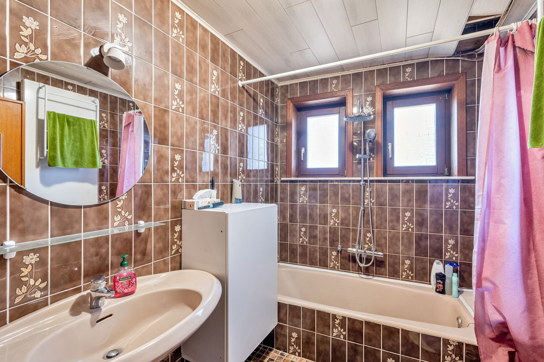 Ruime, instapklare gezinswoning met 4 slaapkamers en garage foto 21